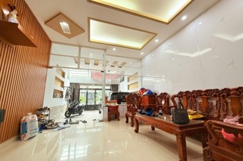 Bán Nhà Mặt Tiền Đường 494, Tăng Nhơn Phú A, Q9, Thủ Đức, Tp Hcm. Dt 105M2 , 4 Tầng, Giá 14.9 Tỷ