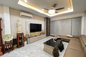 Bán Nhà Cổ Linh 70M2- 7 Tangf Thang Máy- Gara Ô Tô- Nhỉnh 20 Tỷ