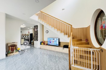 Bán Nhà Đẹp 2 Tầng Mặt Tiền Đường Bùi Hữu Nghĩa Gần Trường Nguyễn Văn Trỗi