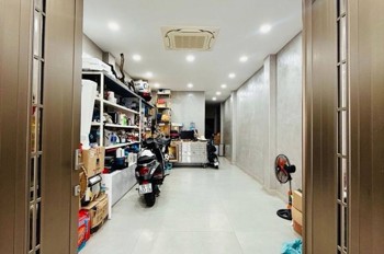 Bán Nhà Trung Tâm Quận 4 - 5 Tầng - 56M2 - Nội Thất Xịn Sò - Chỉ 8,4 Tỷ