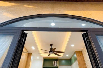 Nhà Mới Tinh Võ Văn Tần, Quận 3, Đầy Đủ Nội Thất, 4 Tầng, 4.95 Tỷ