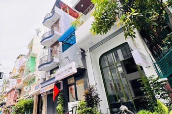 Khu Vip Hiếm Bán Nhà 5 Tầng Mặt Tiền Hxh Đ.trần Hưng Đạo, Quận 1- Dt 107M2- Sẵn Dòng Tiền Đều