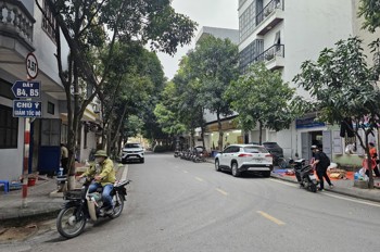 Bán Nhà Phúc Đồng 50M2- Thang Máy- Gara Ô Tô- Ở Sướng – 17.X Tỷ