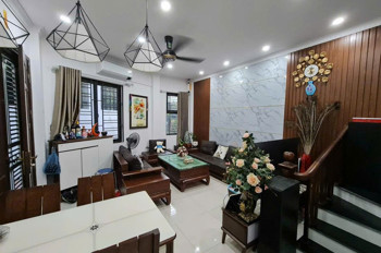 Bán Nhà Ngọc Trì 39M 5 Tầng Mt7.5m Lô Góc Ô Tô Đỗ Nhỉnh 10 Tỷ