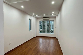 Cho Thuê Nguyên Căn Trần Khát Chân, Nhà Mới Sát Phố, 38M 5T, 3 Ngủ 12Tr 0903258273