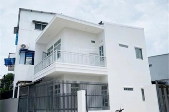 Nhà 2 Tầng Lại Còn Gara Ô Tô Trong Sân Tại Đường Vĩnh Thái, Phường Nam Nha Trang Chỉ 2,99 Tỷ
