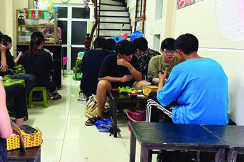 Sang Nhượng Hoặc Cho Thuê Mặt Bằng Đông Khách – Ngõ Sau Đại Học Văn Hóa Hà Nội