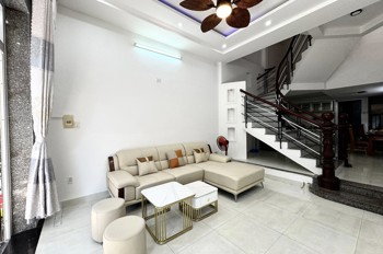 Bán Nhà 2,5 Tầng Đường Nguyễn Huy Lượng - Gần Biển