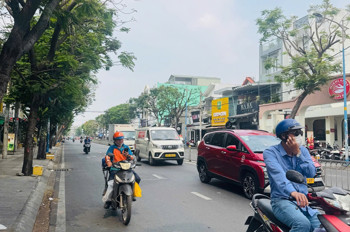 Bán Nhà Mặt Tiền Kinh Doanh Ngày Đêm – Kênh Tân Hóa - Dòng Tiền 300/Tr Năm-60M2 -Chỉ 8 .3 Tỷ Tl