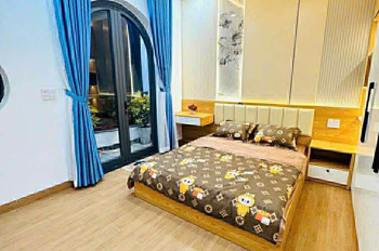 Nhà Mặt Tiền 3 Tầng 3 Mê Đường 7,5M Trần Đức Thảo - View Công Viên