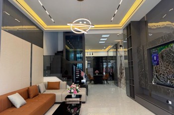 Bán Nhà Bát Khối 90M2- 5 Tầng Thang Máy- Ô Tô Tránh- Gần Hồ-- 17.X Tỷ