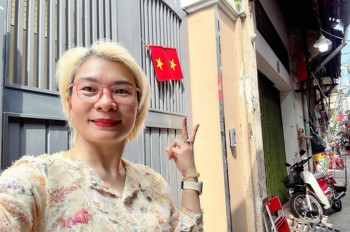 Khu Hiếm Nhà Bán - Mặt Tiền Hẻm Xe Hơi Đường Thủ Khoa Huân Quận 1 - Sổ Vuông Đẹp 4M * 21M - Gpxd 5
