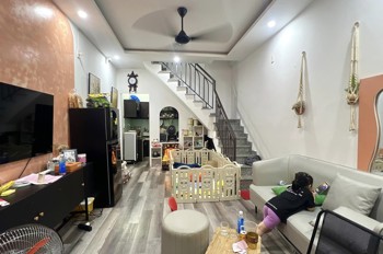 ► K Hoàng Diệu Gần Nguyễn Hoàng, 33M2, 2 Tầng Sạch Đẹp, 2Pn 2Wc, Sổ Hoàn Công, 2.X Tỷ
