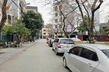 Nhà Phân Lô Thạch Bàn – View Công Viên – Gara Ô Tô – 5 Tầng Thang Máy Chờ