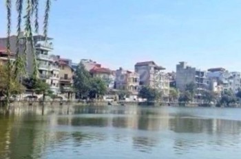 Bồ Đề ,Hồng Tiến-Nhà Đẹp .View Hồ -4 Tầng Mt:6,7M -Nhỉnh 9 Tỏi - Vị Trí Trung Tâm - Ô Tô Gần-Thoáng