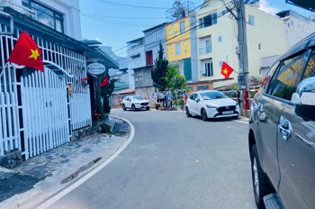 Siêu Phẩm Nhà Phố Kinh Doanh Đường Phan Đình Phùng, P.xuân Hương – Đường Nhựa Lớn 2 Ô Tô Né Nhau –