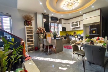 Nhà Mặt Đường Dư Hàng – 107,5M² X 4 Tầng, Lô Góc 2 Mặt Thoáng