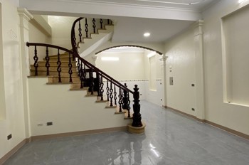 Ô Tô Tránh Trung Kính, 1 Nhà Ra Phố 42/50M 4T Kinh Doanh, 25.9 Tỷ