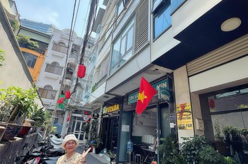 Vị Trí Hiếm Nhà Bán Mặt Tiền Hxh 15B Đường Lê Thánh Tôn, Quận 1 - Chủ Tự Khai Thác Dòng Tiền Siêu