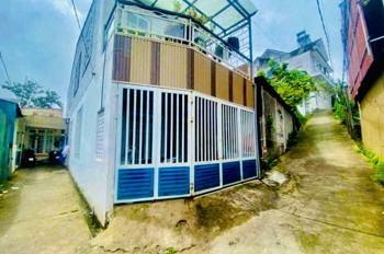 Nhà Kiên Cố 2 Mặt Tiền – Sổ Riêng – Chỉ 4 Tỷ Tại Đà Lạt