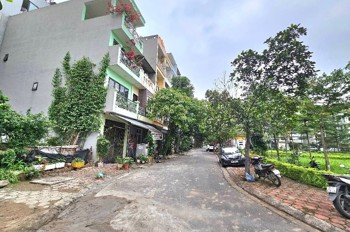 Bán Đất Việt Hưng 40M2- Vỉa Hè, Ô Tô Tránh, View Công Viên- 1X Tỷ