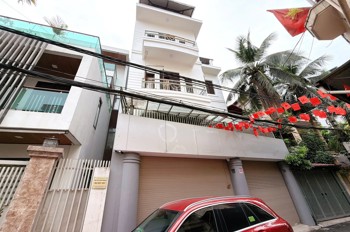 Bán Nhà Đức Giang Long Biên 10 Tỷ 60M Sổ Đỏ,Ô Tô Đỗ Cửa