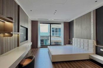 Siêu Phẩm -Mặt Phố Nguyễn Lam . Sài Đồng - Đẹp Vật Vã - 7 Tầng Thang Máy - Ô Tô Tránh Thông Các Ngả