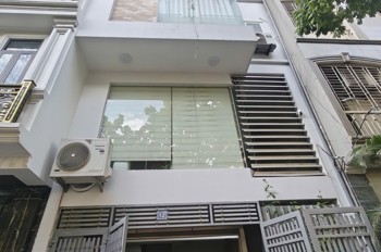 Phân Lô Ô Tô Đức Giang Long Biên 12 Tỷ 70M Gần Phố,Ngõ Thông