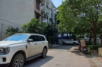 Bán Đất Thạch Bàn 75M2- Mt 5M- Vỉa Hè, Ô Tô Tránh Đỗ- 17.9 Tỷ