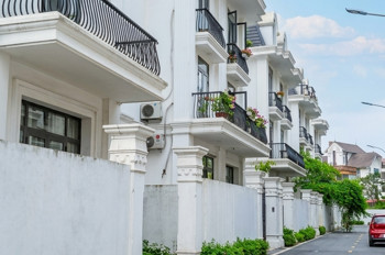 Bán Biệt Thự Việt Hưng 76M2- 3 Tầng Thô- 3 Mặt Thoáng- 13.2 Tỷ