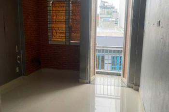 Phòng Có Ban Công Bình Tiên, Quận 6 , Chỉ 3,3 Triệu/tháng
