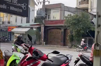 Sang Nhượng Tiệm Tóc Nam - Nữ Tại Khu Phố Tân Long, Phường Dĩ An, Bình Dương ( Cũ )