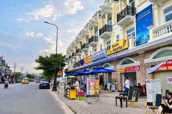 Chính Chủ Cho Thuê Mặt Bằng Dĩ An, Mặt Tiền Đường 25M, 3 Tầng 245 M2, 22 Triệu/tháng