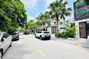 Biệt Thự Sân Vườn Long Biên,Mt 13M, Sát Công Viên Cây Xanh, Hồ Điều Hoà, Ôtô Dừng Đỗ Ngày Đêm