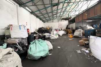 Cho Thuê Kho 500M2, Tại Đức Giang, Hợp Đồng Lâu Dài , Đường Rộng, Container Vào Đến Nơi, Giá Thuê