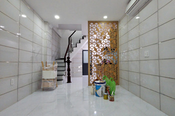 Bán Nhà Ngay Sát Mặt Tiền Trung Tâm Q4 Cạnh Q1 Q2 Tiện Kinh Doanh Và Ở Xây Đúc Bê Tông 4 Tấm