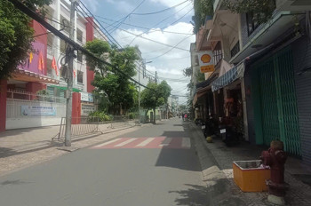Bán Nhà Sát Mặt Tiền Q4 Ngang 3.1 Dài 7.3