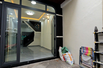 Bán Nhà Sát Mặt Tiền Kinh Doanh Trung Tâm Q4ngang 3.5 Dài 14 M Đúc Bê Tông Xây Dựng Mới