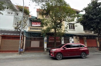 Biệt Thự Sài Đồng 180M2, 4 Tầng, Vỉa Hè , Cây Xanh Mát Xung Quanh Nhỉnh 40 Tỷ