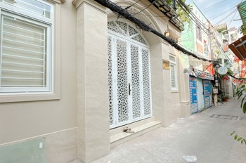 Siêu Phẩm Tân Thuận Tây – Nhà Đẹp Full Nội Thất – Chỉ Cách Hẻm Xe Hơi 10M
