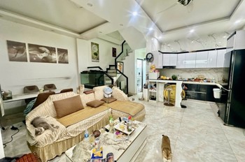 Bán Nhà Đẹp Phố Tôn Đức Thắng 65.5 M2
