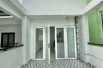 Bán Nhà Q10 Tô Hiến Thành- 5 Tầng 50M2- Giảm Mạnh Còn 9.9 Tỷ. Trí: 0967638168