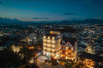 Cần Bán Khách Sạn View Cực Đẹp Mặt Tiền (15M) Đường Ngô Thì Sỹ P 4 Tp Đalat