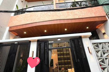 Nhà 3 Tầng 3 Mê Đúc Sau Lưng Nhà Mặt Tiền Nguyễn Phước Nguyên
