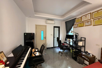 Cần Sang Nhượng Phòng Tầng 3 – 86 Ngõ 127 Văn Cao, Phường Ngọc Hà, Ba Đình, Hà Nội