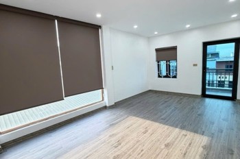 Bán Nhà 4 Tầng Mặt Đường Chợ Hàng - Vị Trí Vàng Kinh Doanh