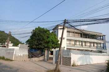 Bán Lô Đất Diện Tích Lớn 3 Mặt Tiền Đường Ngô Đến Nha Trang, Tặng Nhà Biệt Thự 3 Tầng