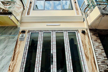 Bán Nhà Mới Sát Mặt Tiền Tôn Đản Q4đúc 3 Tấm Có 3Đ
