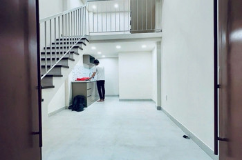 Bán Nhà Hẻm Thông Sát Mặt Tiền Q4 Đúc 3 Tấm Ngang 3.2 X 6.9 Có 3 Đ