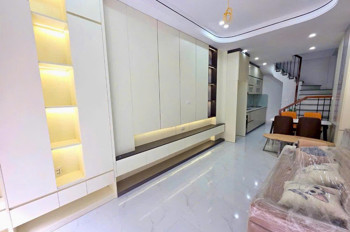 Bán Nhà Ngô Gia Tự 30M 6 Tầng 10M Ra Ô Tô Tránh Nhỉnh 9 Tỷ